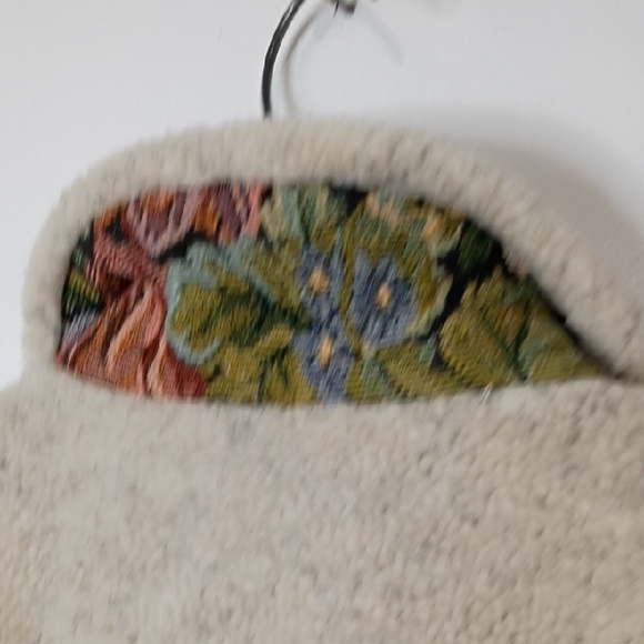 Orvis Tan Teddy Jacket Women’s Medium Needlepoint Embroidery Button Up - Picture 10 of 12